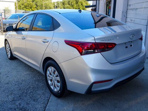 Used 2019 Hyundai Accent SE image 5