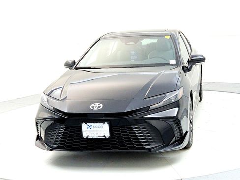 New 2026 Toyota Camry SE image 8
