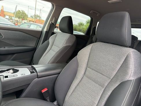 Certified 2022 Nissan Rogue SV image 12