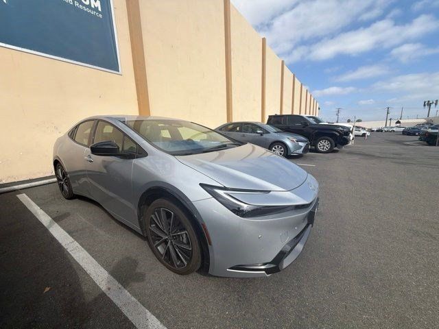 Certified 2024 Toyota Prius XLE FWD image 5