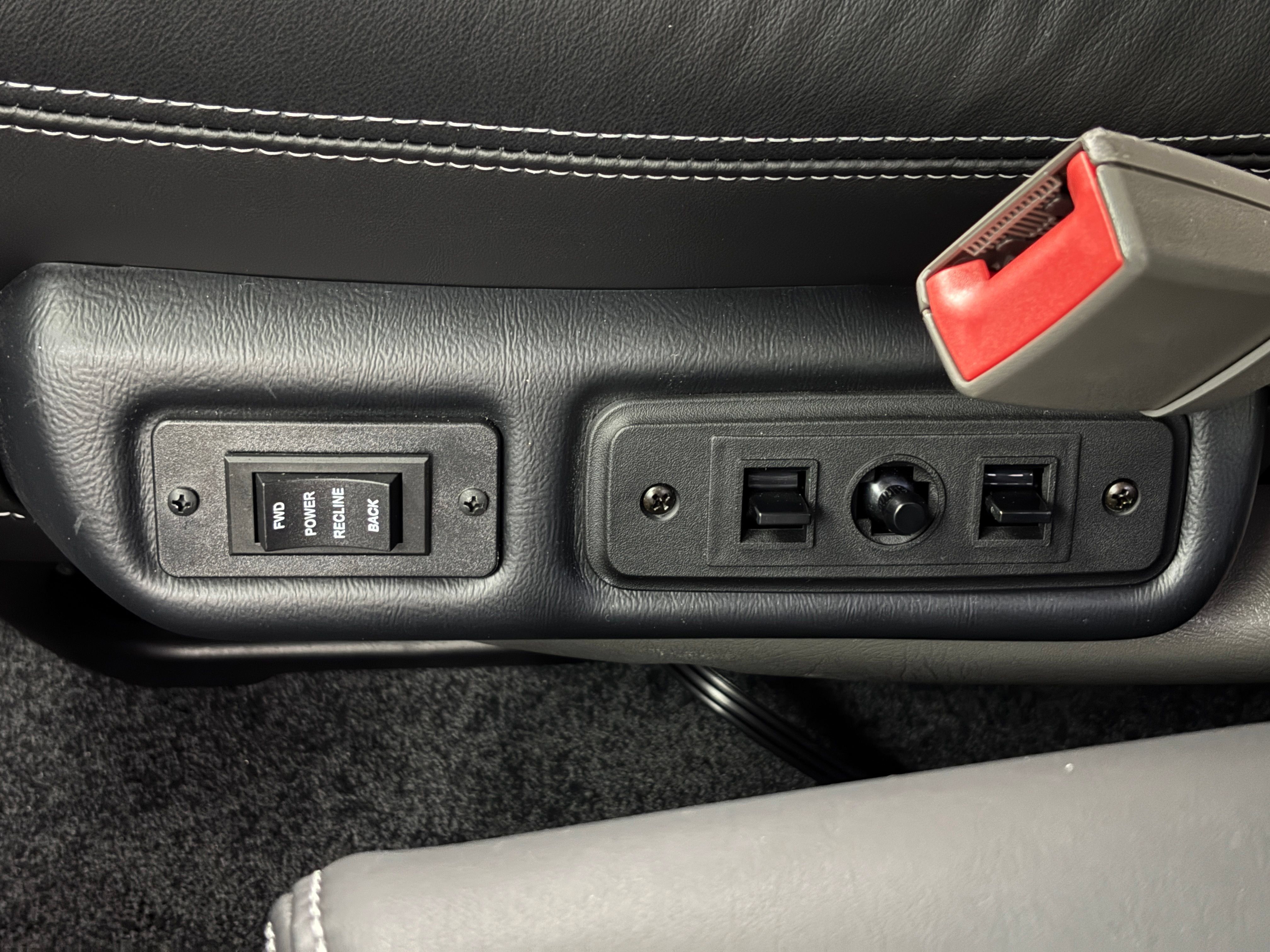 New 2026 GMC Savana 2500 Extended w/ Driver Convenience Package RWD image 43