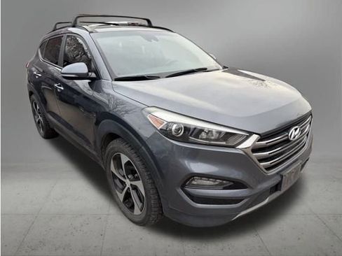 Used 2016 Hyundai Tucson Limited w/ Option Group 03 image 3