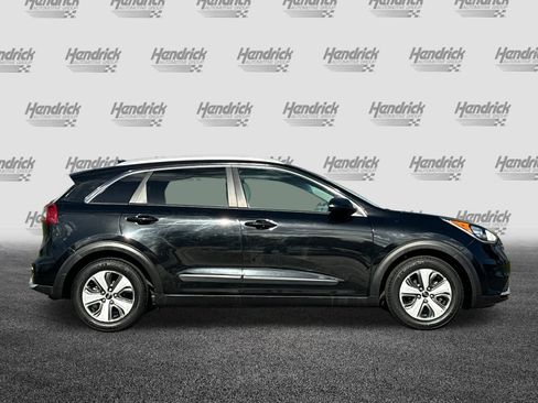 Used 2017 Kia Niro LX image 3
