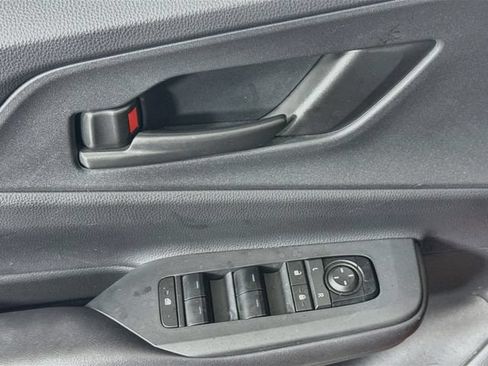 Certified 2025 Toyota Prius Plug-In Hybrid FWD image 19
