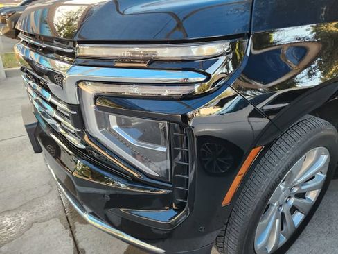 Used 2026 Chevrolet Suburban Premier w/ Sun And Tow Package RWD image 6