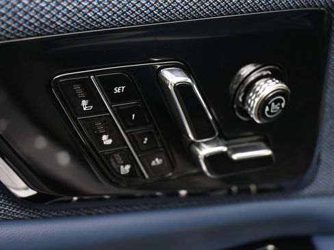 New 2026 Cadillac Optiq Luxury 2 image 14