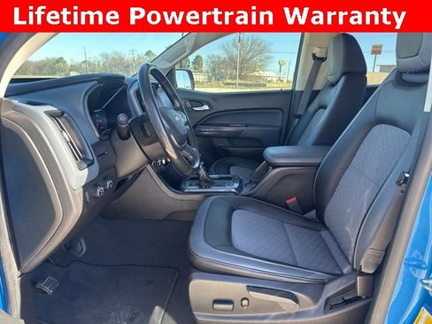 Used 2022 Chevrolet Colorado Z71 image 2