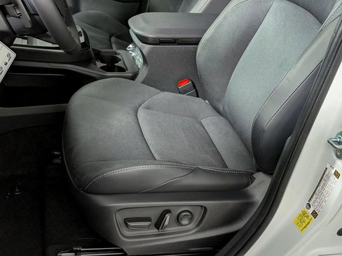 New 2026 Toyota C-HR image 13