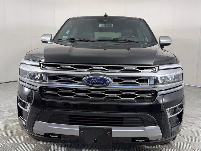 Used 2024 Ford Expedition Platinum AWD/4WD image 8