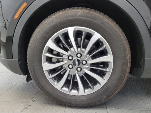 Used 2019 Lincoln Nautilus Select AWD/4WD image 31