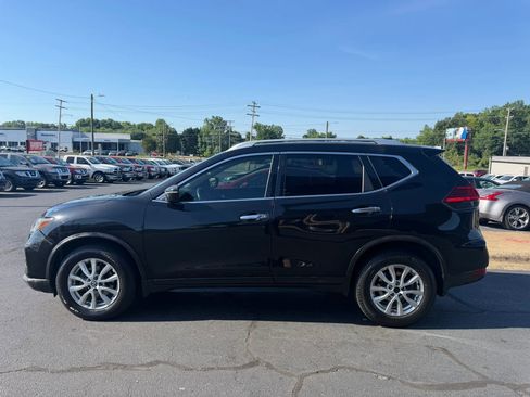 Used 2017 Nissan Rogue SV FWD image 4