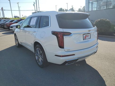 Used 2025 Cadillac XT6 Premium Luxury w/ Technology Package AWD/4WD image 3