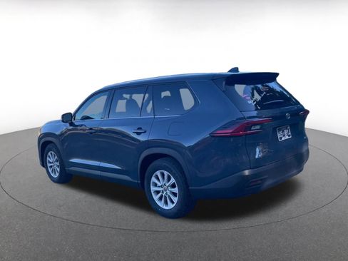 Used 2025 Toyota Grand Highlander XLE image 10