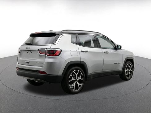 Used 2025 Jeep Compass Limited AWD/4WD image 9