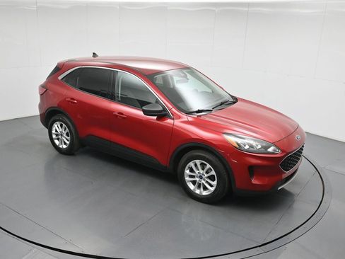 Used 2022 Ford Escape SE image 40