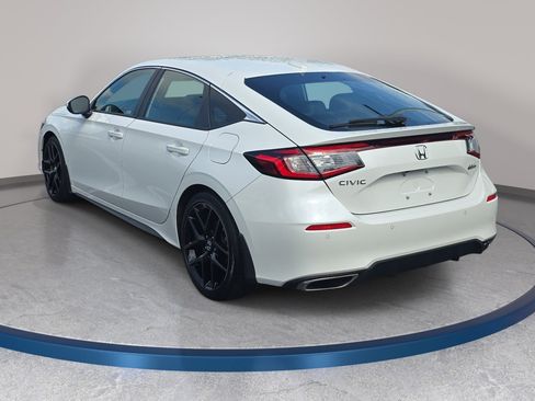 Used 2024 Honda Civic Sport Touring image 7