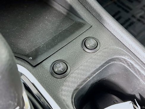 Used 2022 Nissan Sentra SV image 17