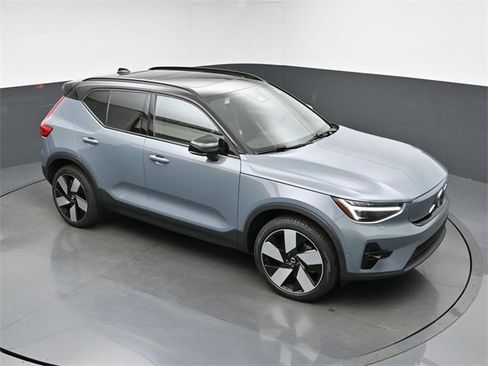 Used 2023 Volvo XC40 Recharge Ultimate image 43