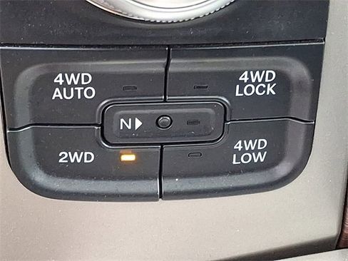 Used 2016 RAM 1500 Laramie w/ Convenience Group image 20