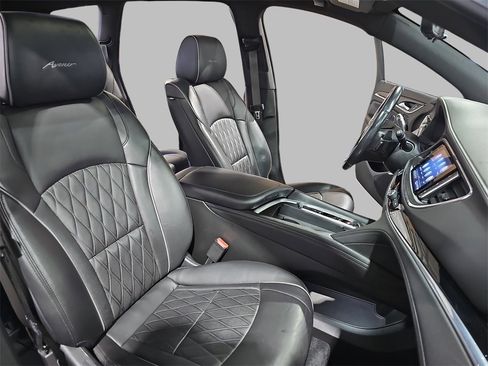 Certified 2022 Buick Enclave Avenir w/ Avenir Technology Package image 10