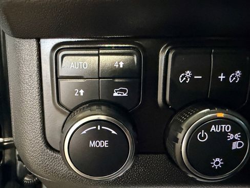 Used 2024 Chevrolet Tahoe LT image 10