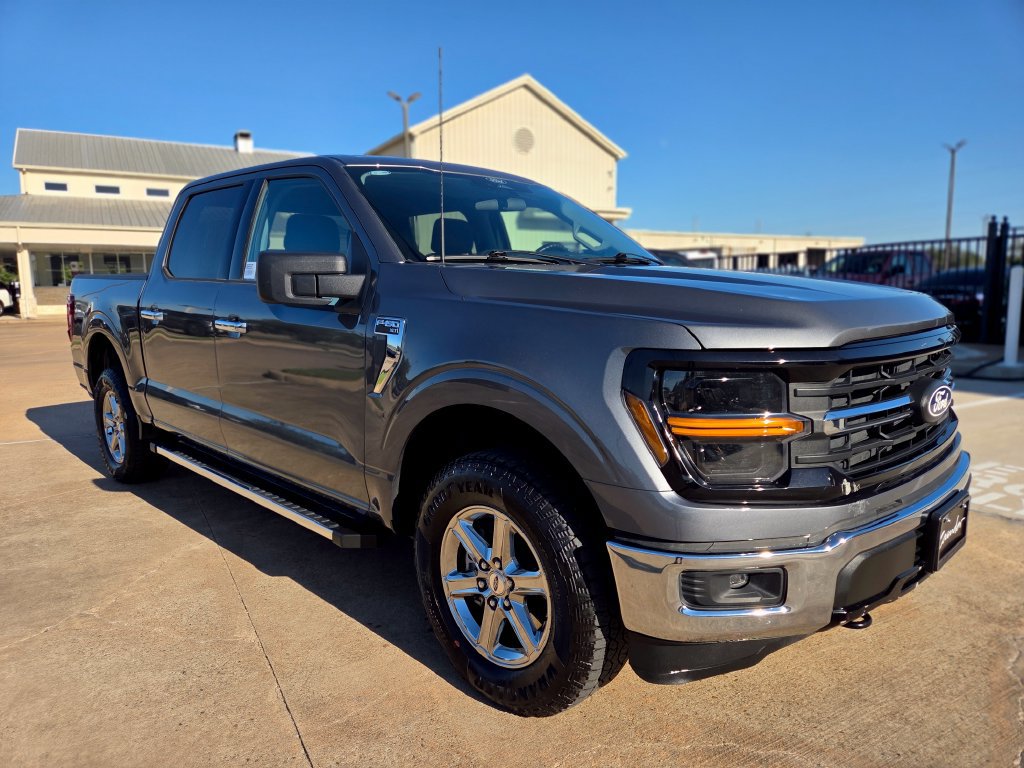 Used 2025 Ford F150 XLT w/ Equipment Group 301A Standard AWD/4WD image 3