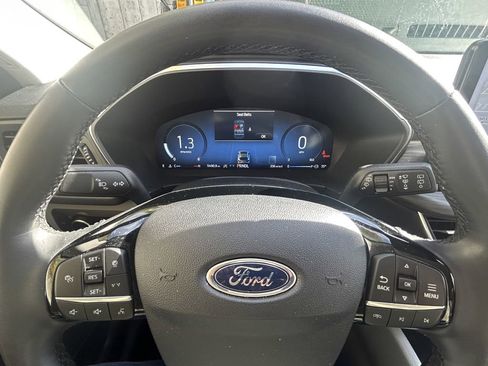 Used 2023 Ford Escape Platinum AWD/4WD image 15