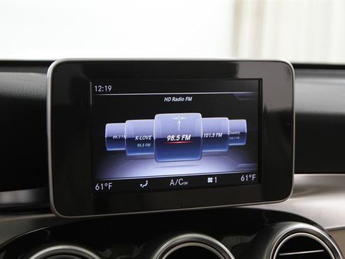 Used 2019 Mercedes-Benz GLC 300 4MATIC image 10
