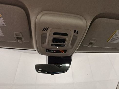 Used 2023 Buick Envision Avenir AWD/4WD image 25