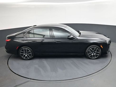 Used 2024 BMW 760i xDrive AWD/4WD image 24