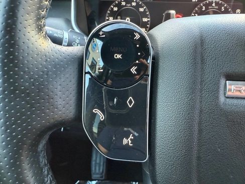 Used 2018 Land Rover Range Rover Sport HSE image 34