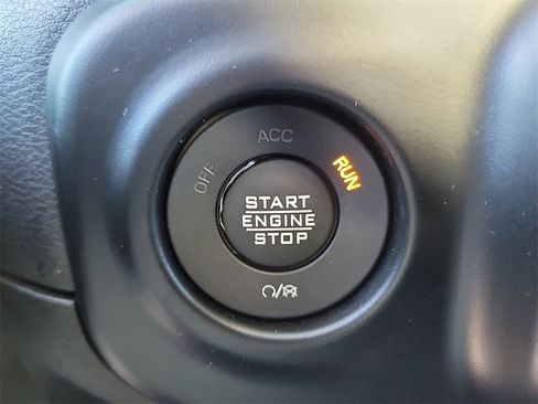 Used 2021 Jeep Wrangler Unlimited Sport image 29