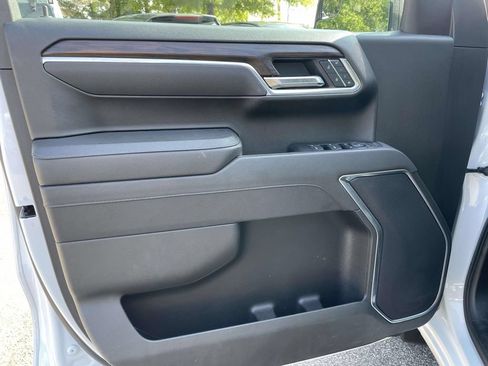 Used 2025 GMC Sierra 1500 SLT RWD image 17