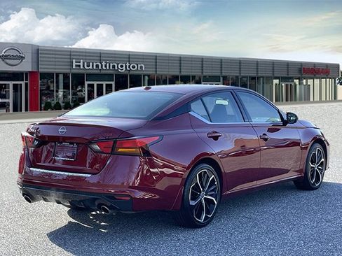 Certified 2023 Nissan Altima 2.5 SR w/ SR Premium Package image 6