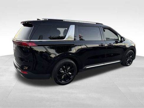 Used 2024 Kia Carnival SX Prestige image 5