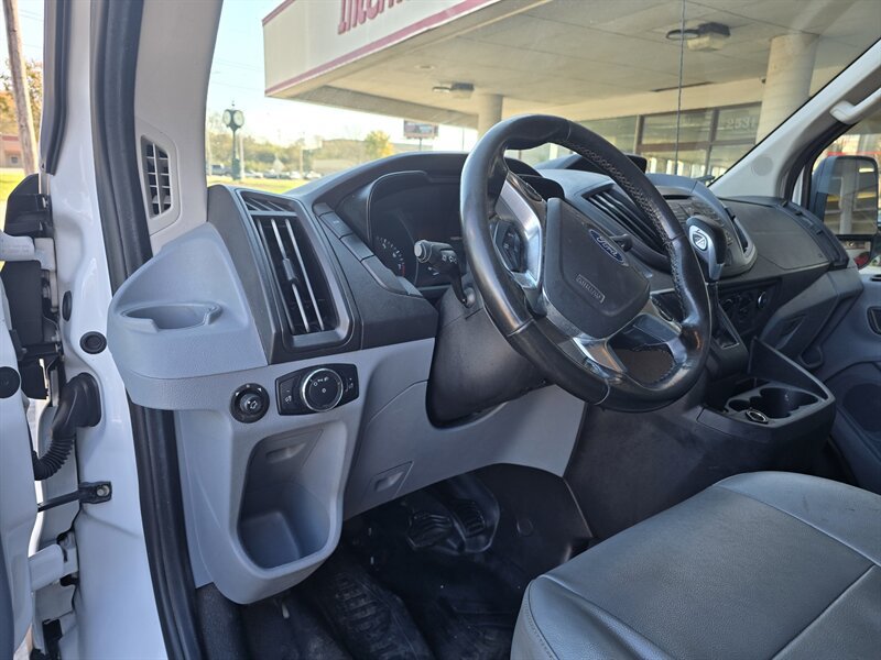 Used 2019 Ford Transit 250 148 Medium Roof RWD image 8
