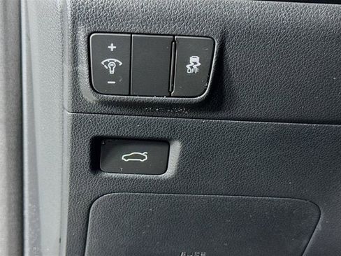 New 2025 Kia K5 LXS image 10