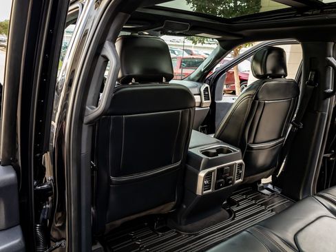 Used 2022 Ford F450 Platinum w/ FX4 Off-Road Package image 32