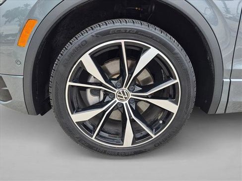 Used 2023 Volkswagen Tiguan SEL R-Line AWD/4WD image 25