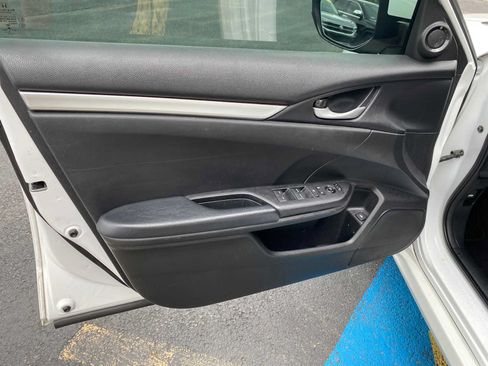 Used 2019 Honda Civic Sport image 29