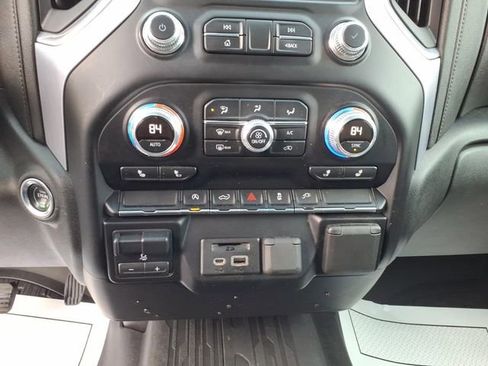 Used 2019 GMC Sierra 1500 SLT image 16