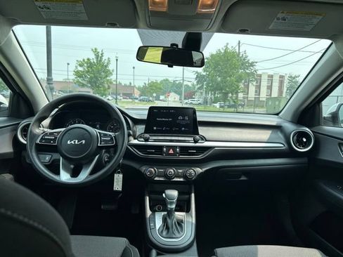 Certified 2023 Kia Forte LXS FWD image 3