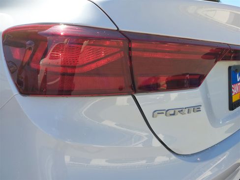 Certified 2023 Kia Forte LXS w/ LXS Technology Package image 37