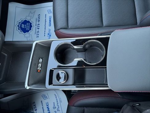 New 2026 Chevrolet Equinox RS image 24