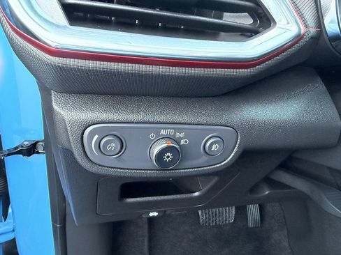 Used 2023 Chevrolet TrailBlazer RS w/ Sun and Liftgate Package AWD/4WD image 11