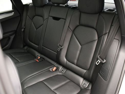 Certified 2026 Porsche Macan AWD/4WD image 47