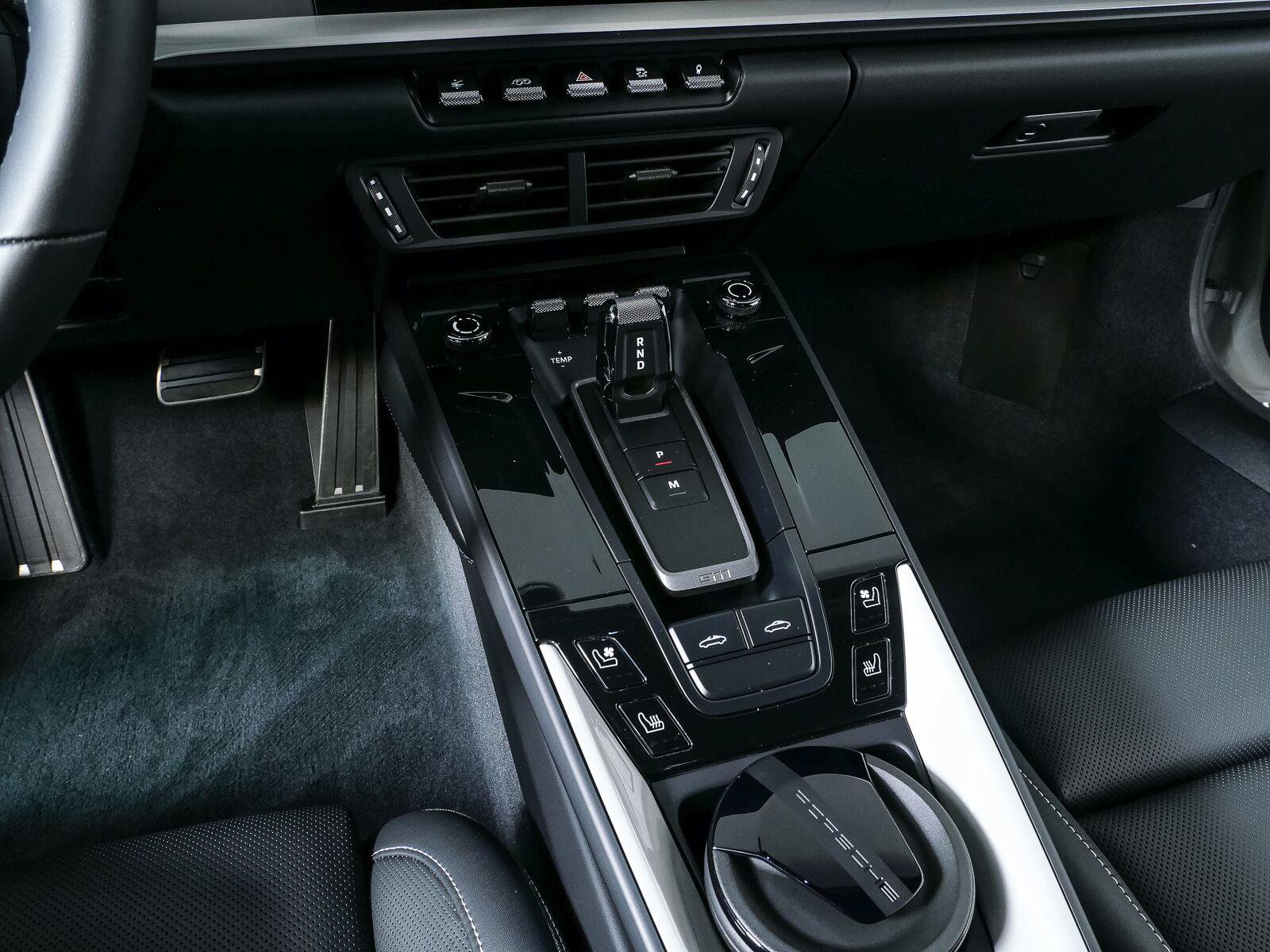 Certified 2026 Porsche 911 Targa 4 GTS AWD/4WD image 18