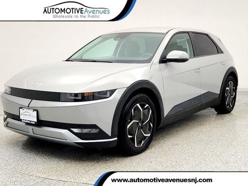 Used 2024 Hyundai Ioniq 5 SEL image 1