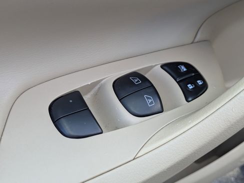 Used 2015 Nissan Altima 3.5 SL image 11