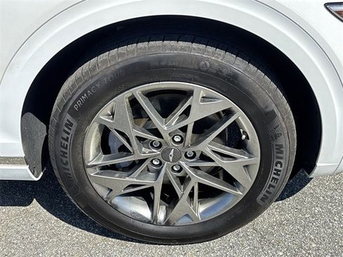 Used 2022 Genesis GV70 2.5T w/ Select Package image 11